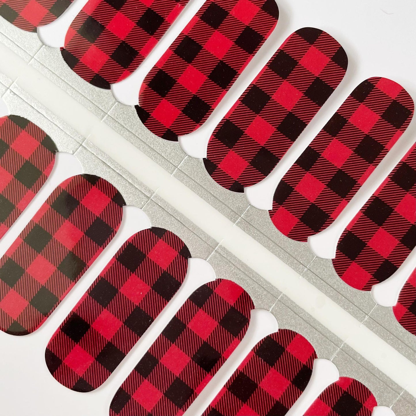 Buffalo Plaid // Nail Polish Strips